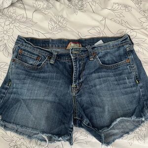 Lucky denim shorts sz 6. So cute!!